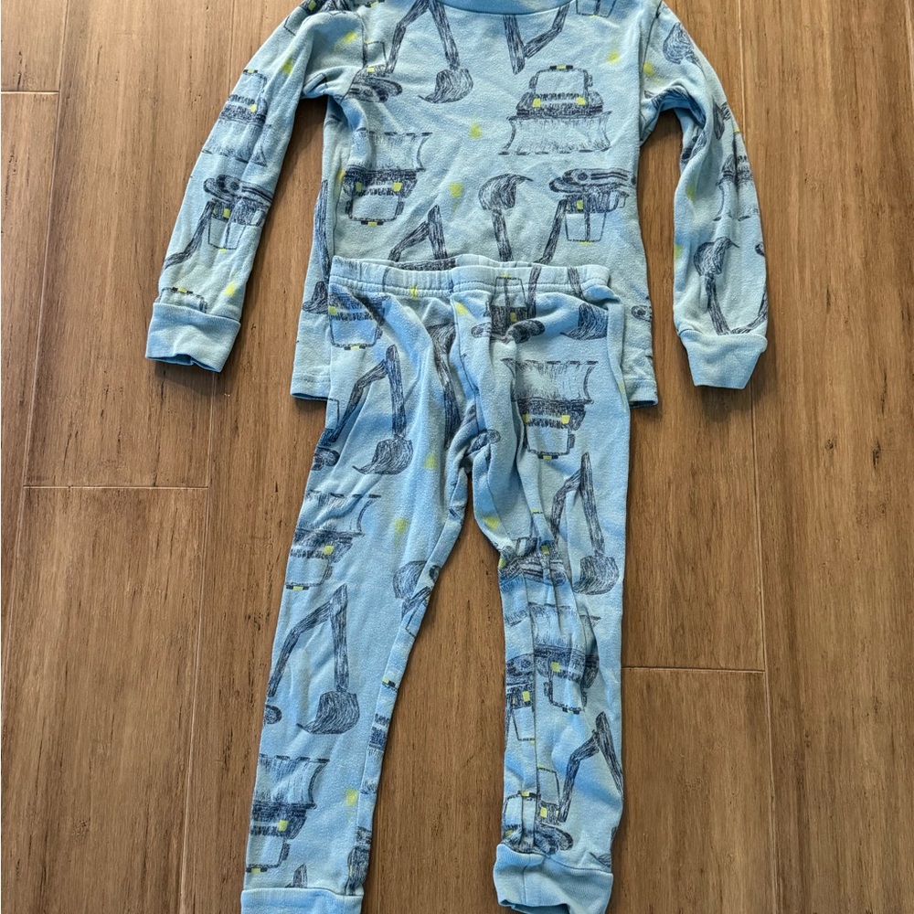 2 / $10 PJs 🤩  Carter's Blue and Yellow Construction Pajama Set